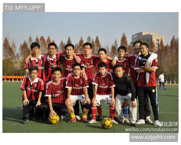 杭州足球队防守反击战术解析与实践探讨 杭州足球队防守反击战术解析与实践探讨