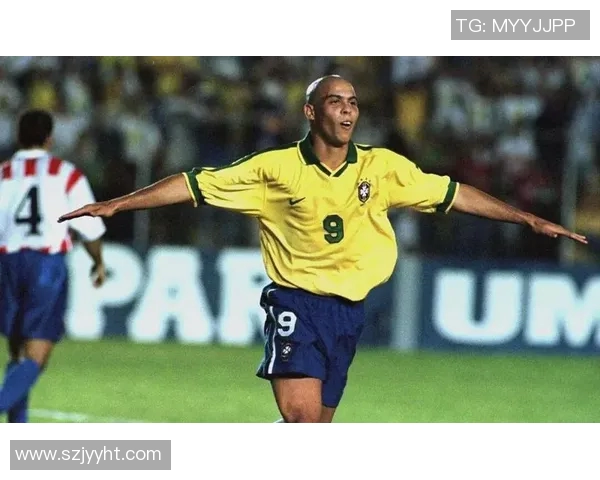 22号足球明星的传奇故事与辉煌成就揭秘